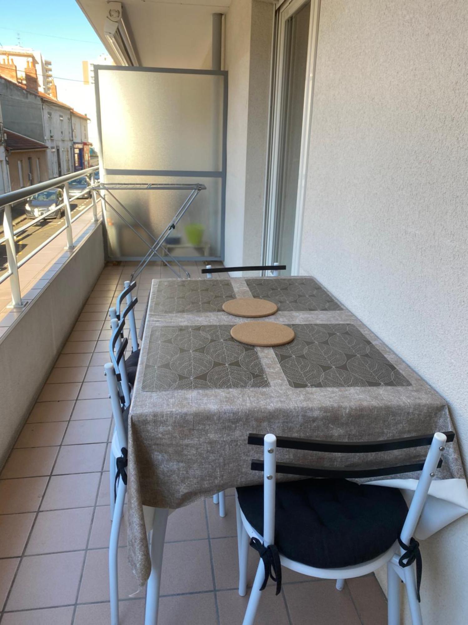 Parking Prive Gratuit, Balcon, 2 Chambres Κλερμόν Φεράν Εξωτερικό φωτογραφία
